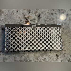 NWT Women’s Silver Wallet Clutch Purse